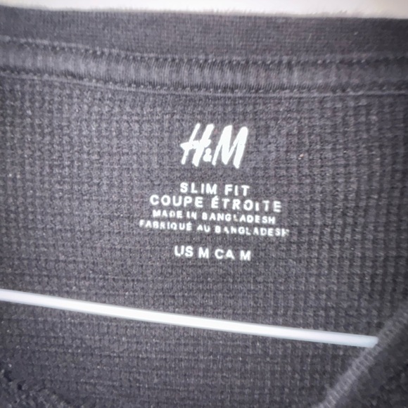 Black longsleeve waffle style shirt - Picture 2 of 2